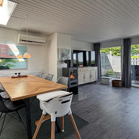 Beautiful In With House Sea View *